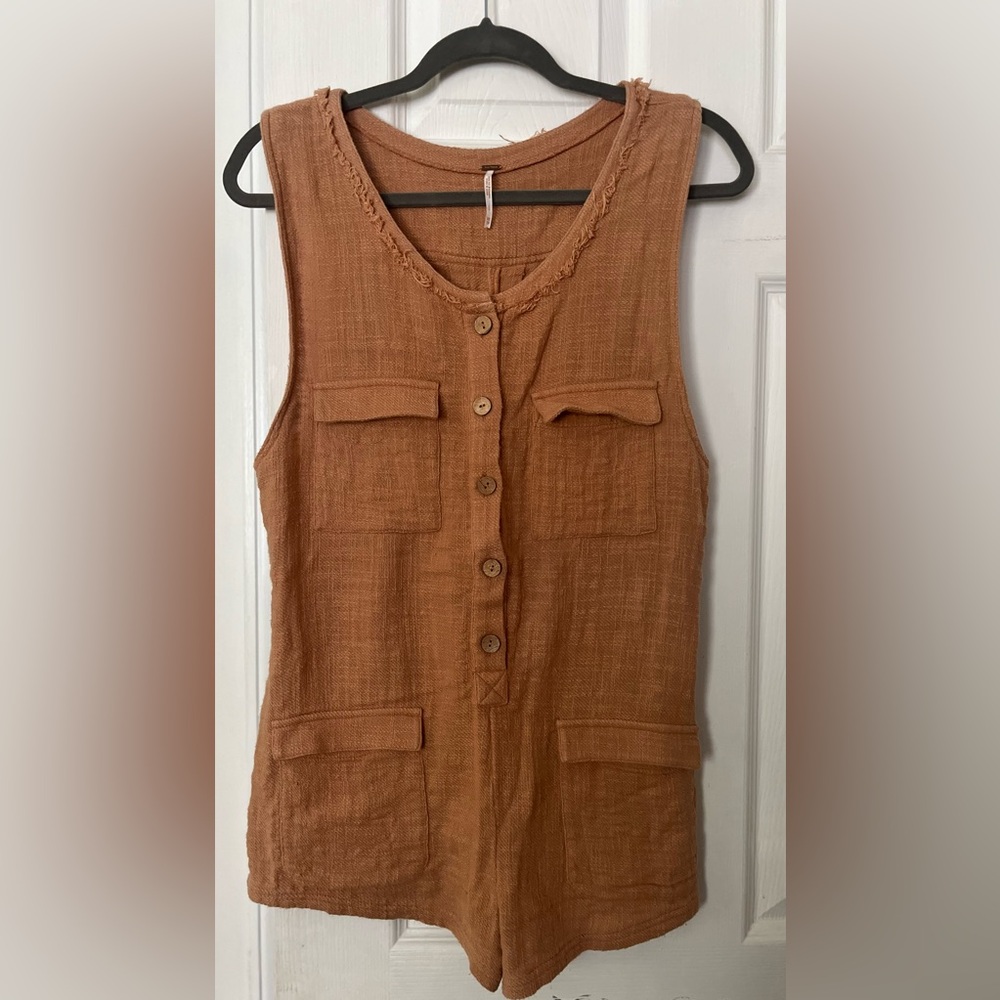 Free People Rustic Orange/peach Sleeveless romper XS with pockets 100% cotton
